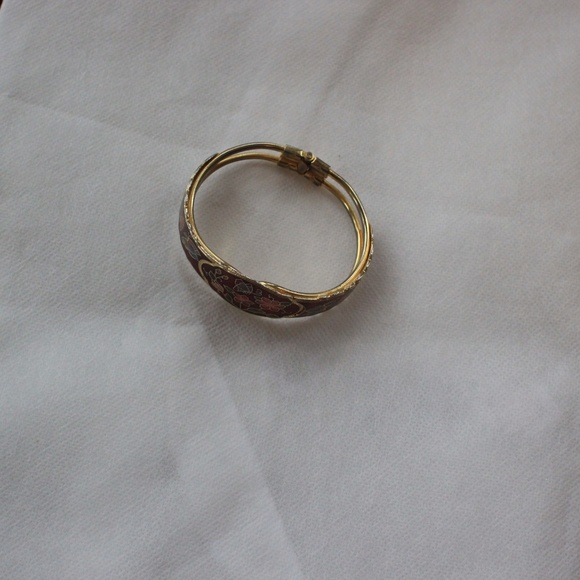 Vintage Floral Butterfly Bangle - Picture 2 of 2